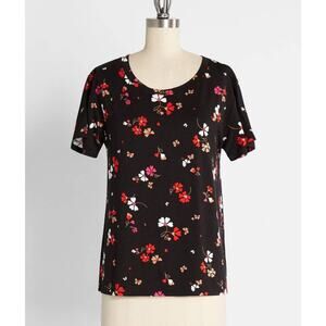 Modcloth Instant Hit Relaxed Fit T-Shirt in Black Floral